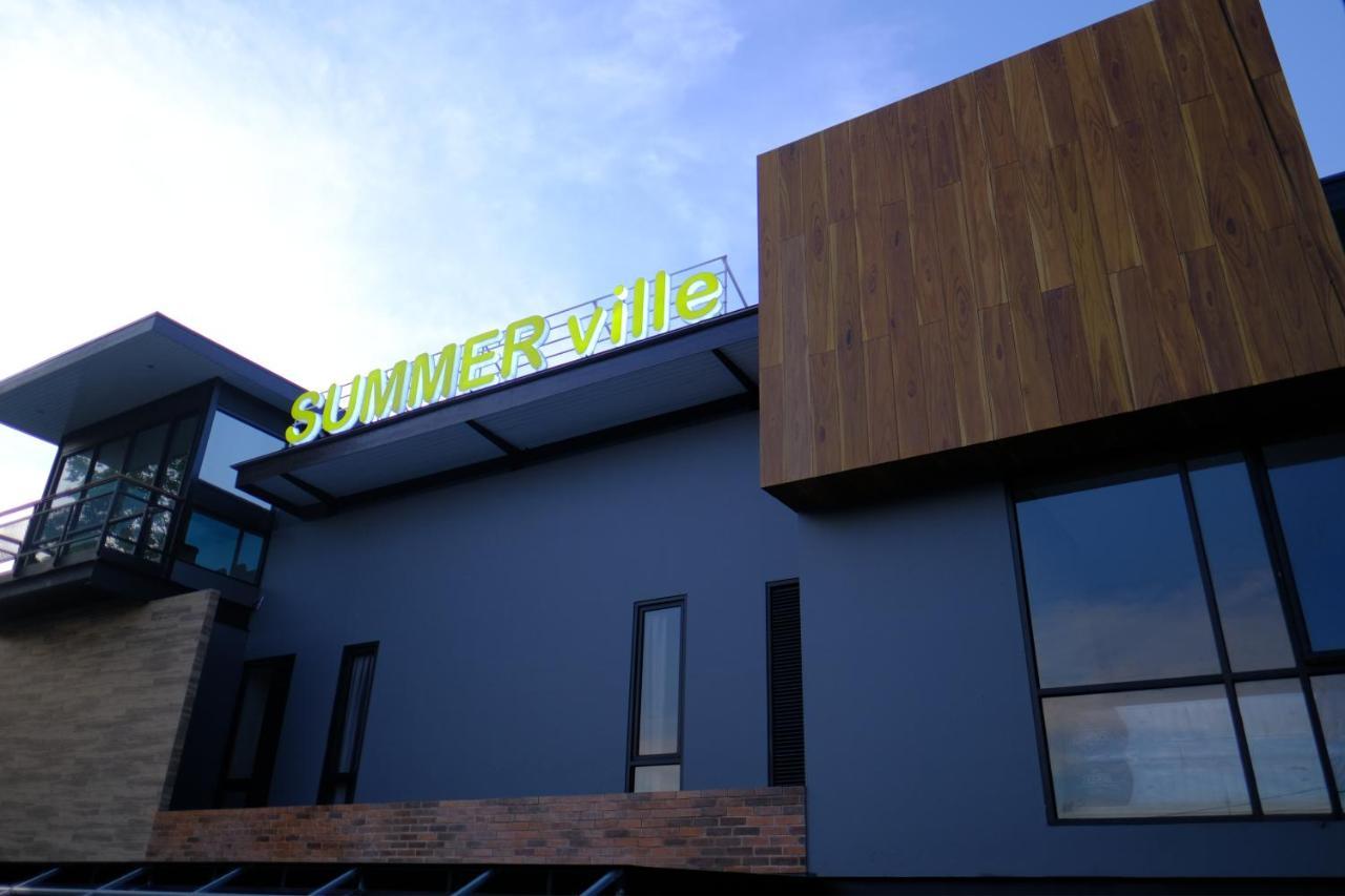 Hotel Summerville Majalengka Bagian luar foto