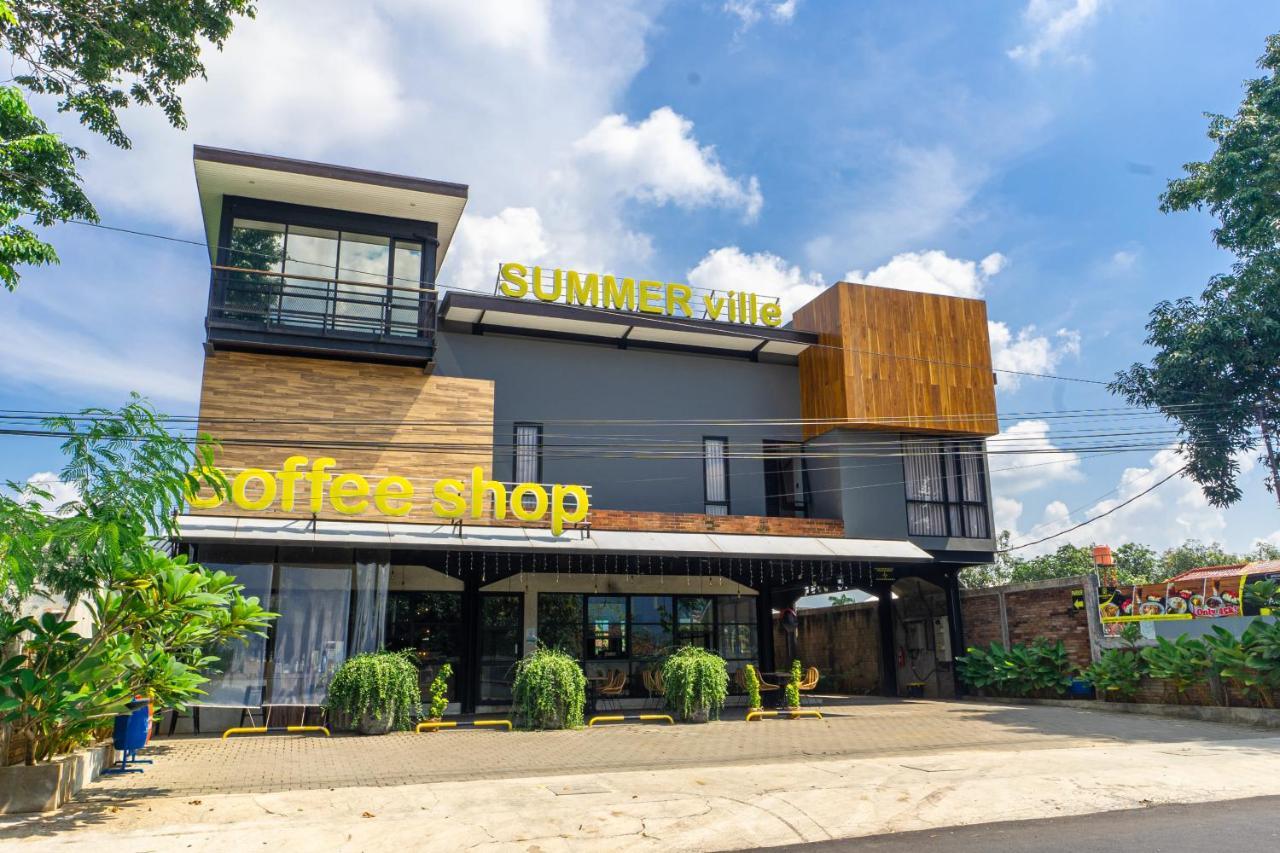Hotel Summerville Majalengka Bagian luar foto