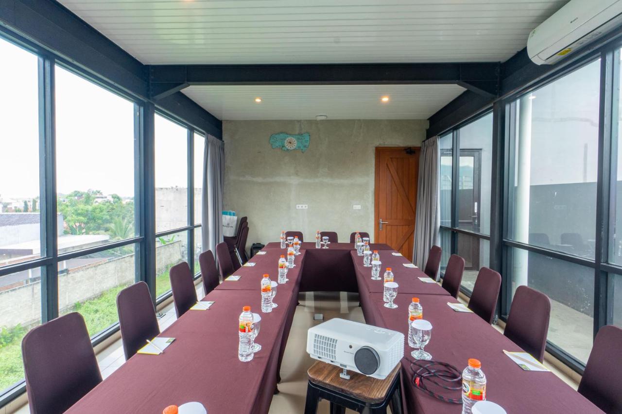 Hotel Summerville Majalengka Bagian luar foto